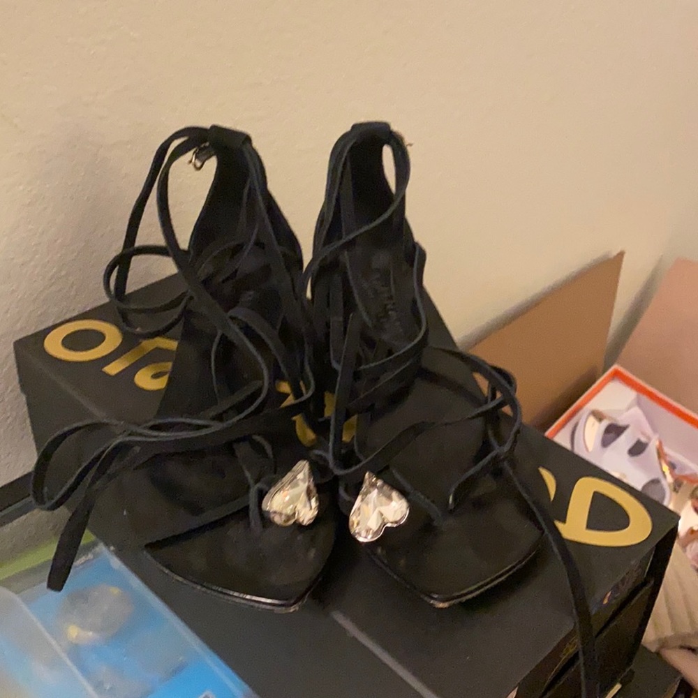 Aminah Abdul Jillil Strappy Sandals